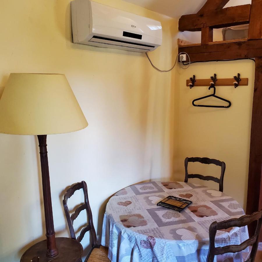 Вилла Domaine La Carriere Toulon-sur-Allier Экстерьер фото